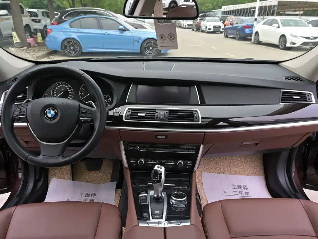 BMW 5 Series GT 2014 — фото 12
