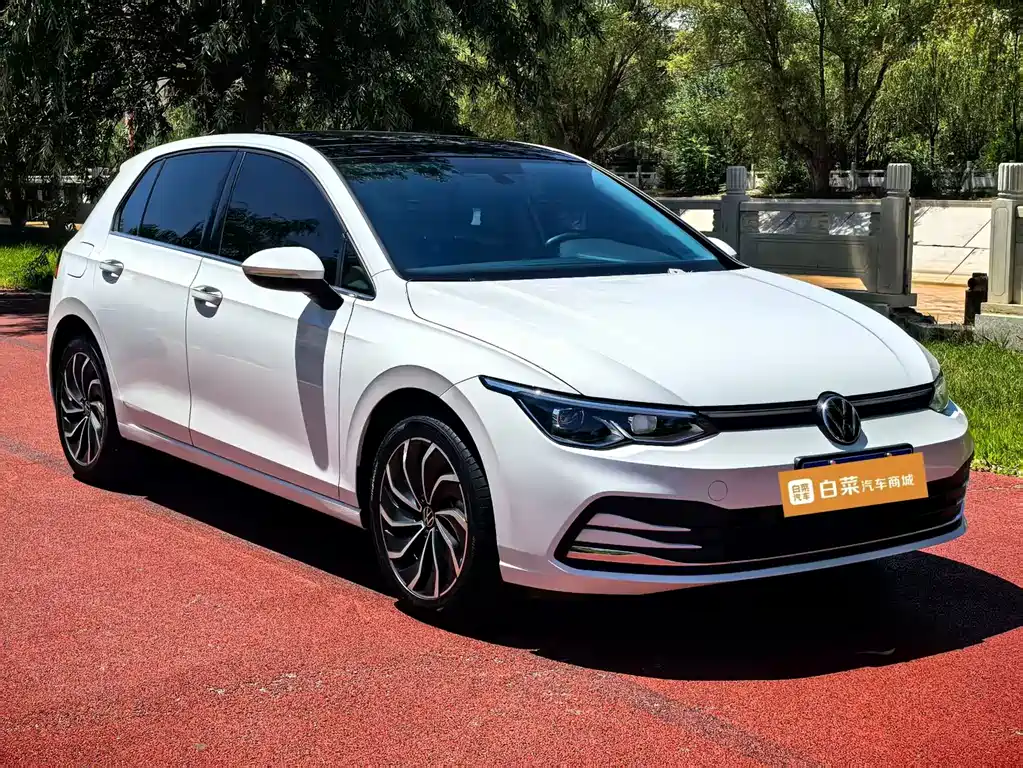 Volkswagen Golf 2024