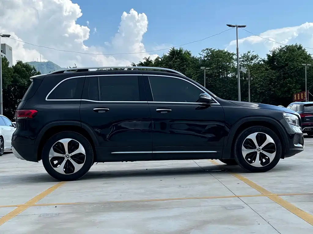 Mercedes-Benz GLB 2022