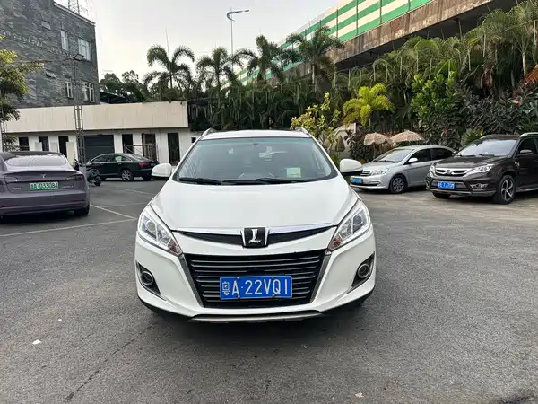 Luxgen You6 SUV 2015