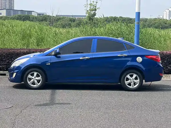 Hyundai Accent 2010