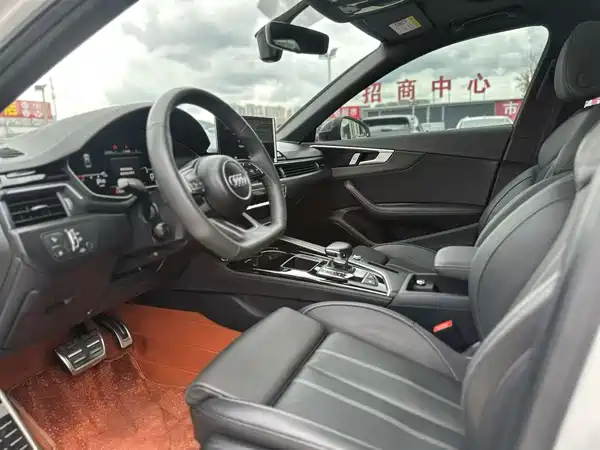 Audi A4L 2024