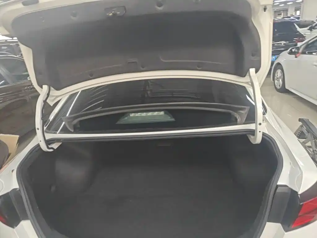 Nissan Teana 2019 — фото 19