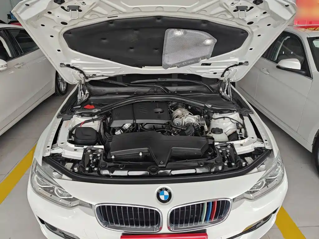 BMW 3 Series 2016 — фото 16