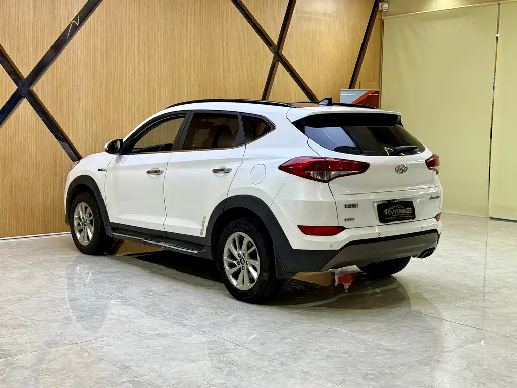 Hyundai Tucson 2016 — фото 18