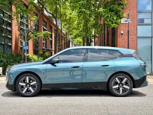 BMW iX 2022