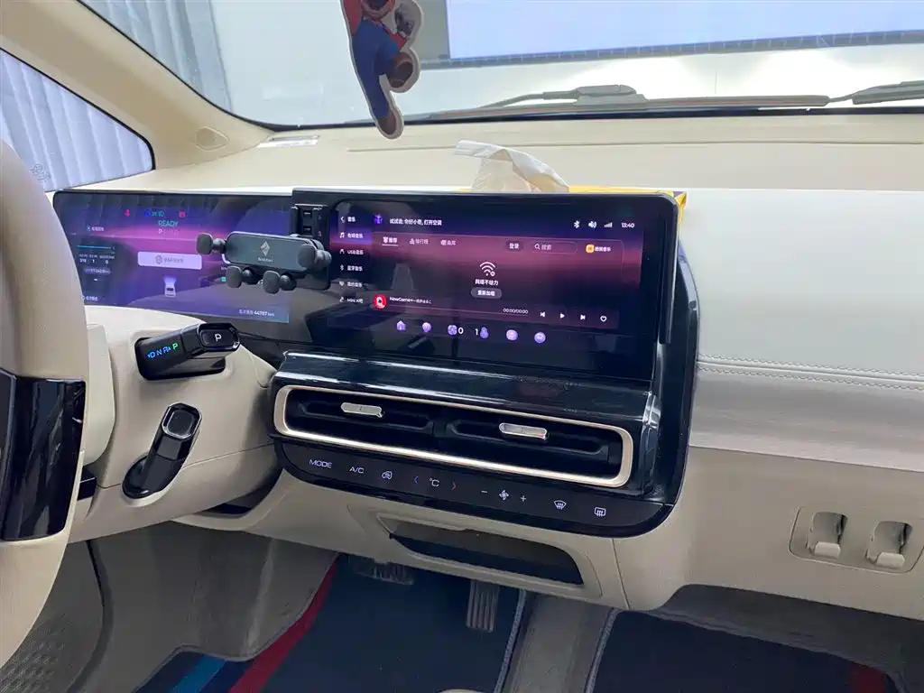 Baojun KiWi EV 2023 — фото 16