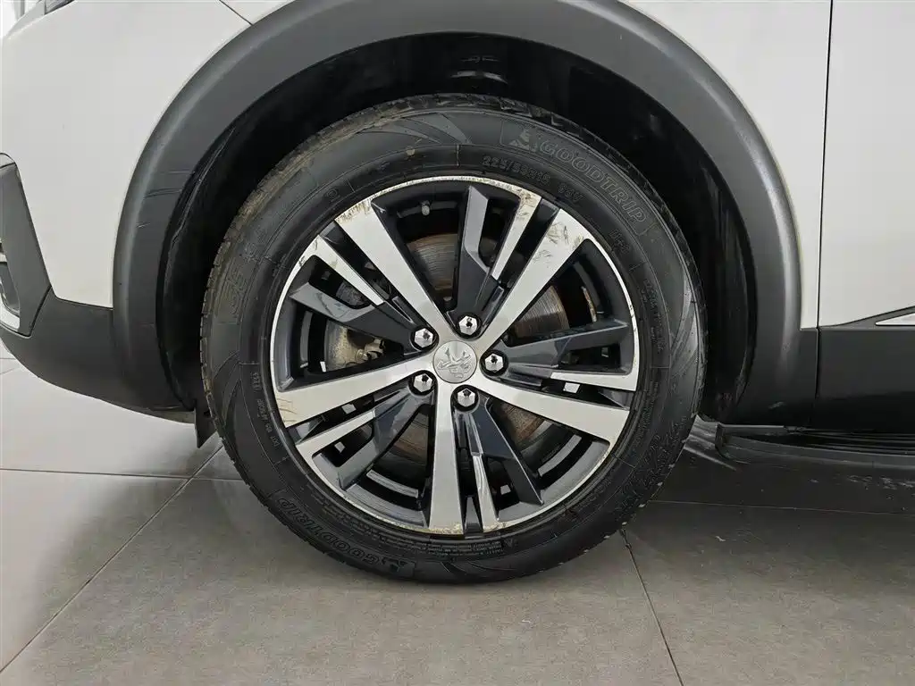 Peugeot 5008 2017 — фото 17