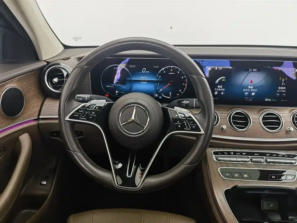 Mercedes-Benz E-Class 2022 — фото 11