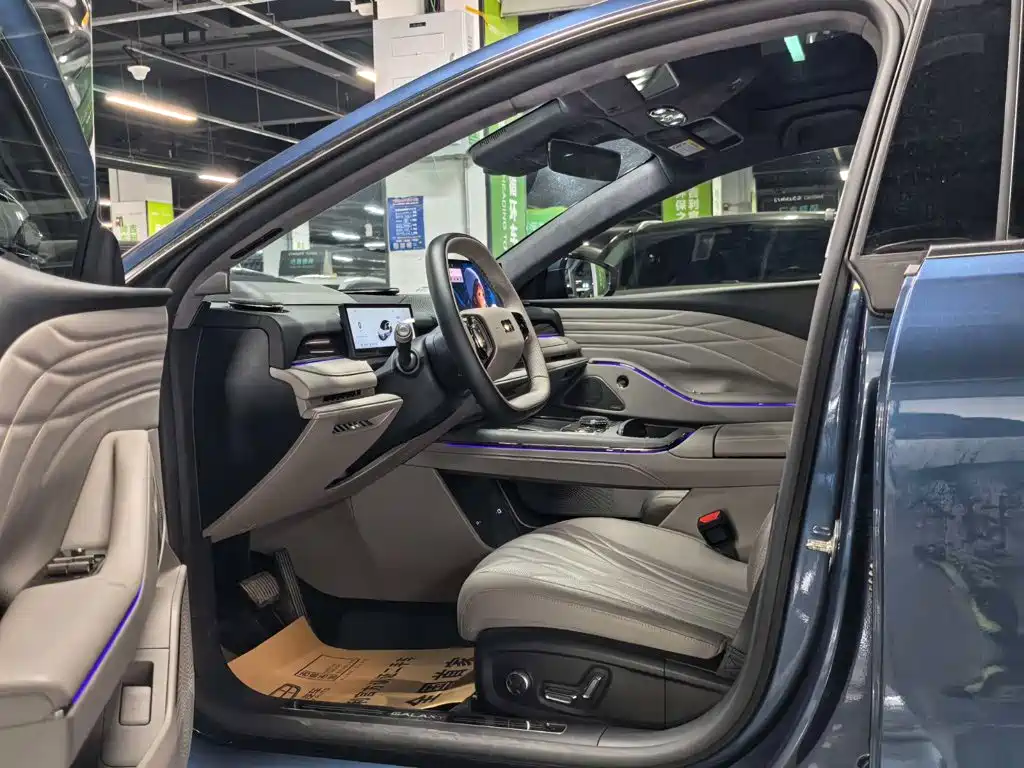 Geely Galaxy Starshine 8 2025 — фото 11