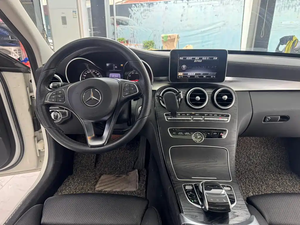 Mercedes-Benz C-Class 2016 — фото 20
