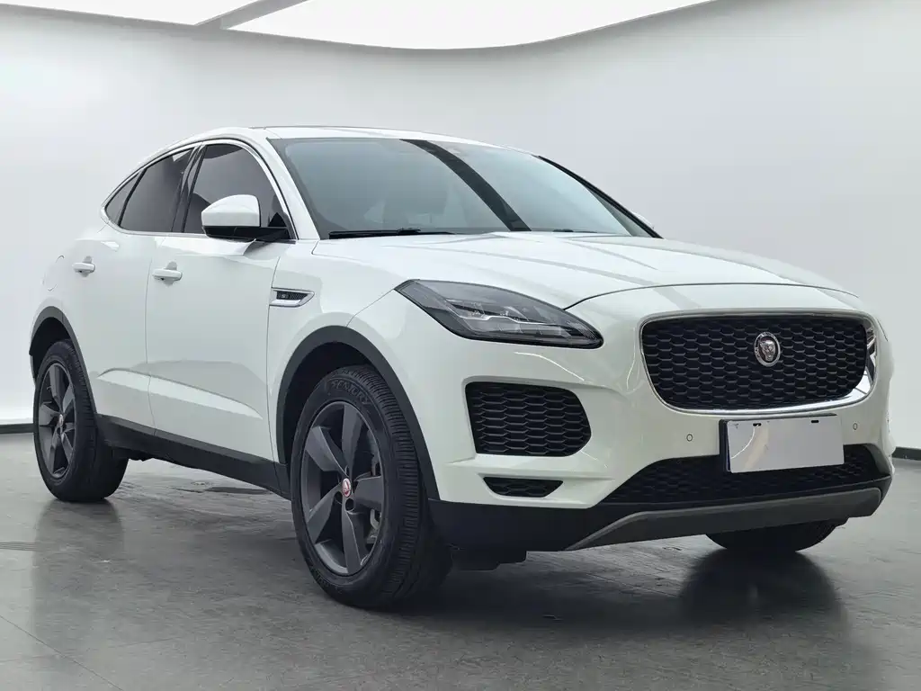 Jaguar E-PACE 2020 — фото 3