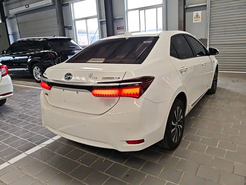 Toyota Corolla 2016 — фото 7