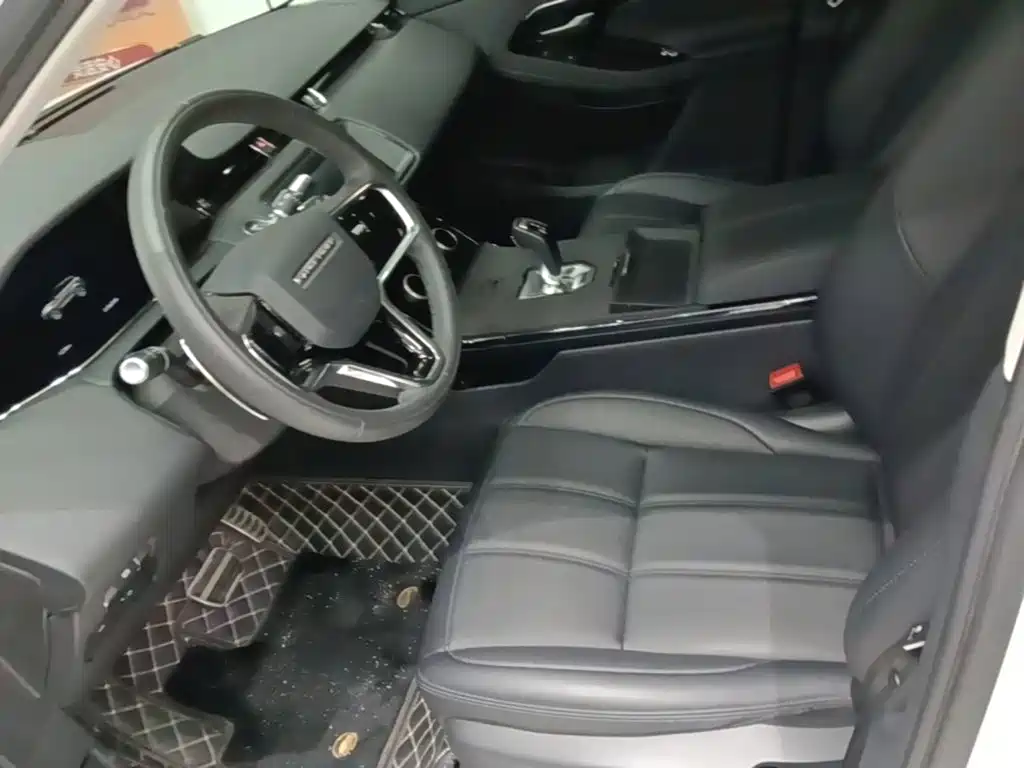 Land Rover Evoque 2022 — фото 15
