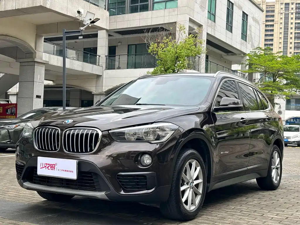 BMW X1 2017 — фото 1