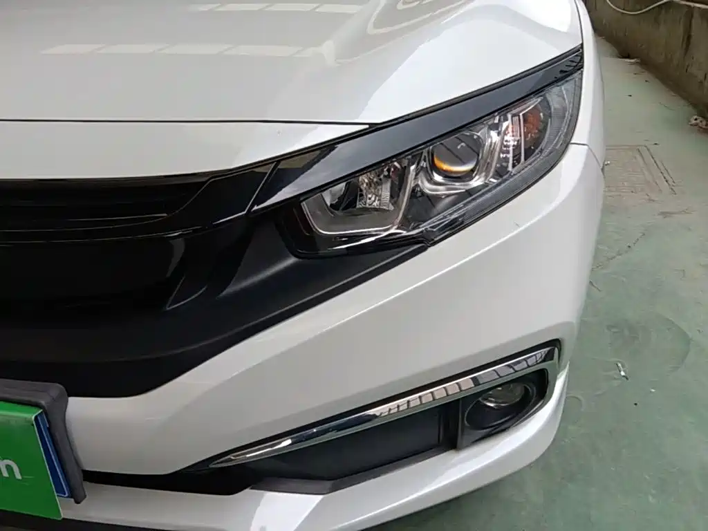 Honda Civic 2021 — фото 24