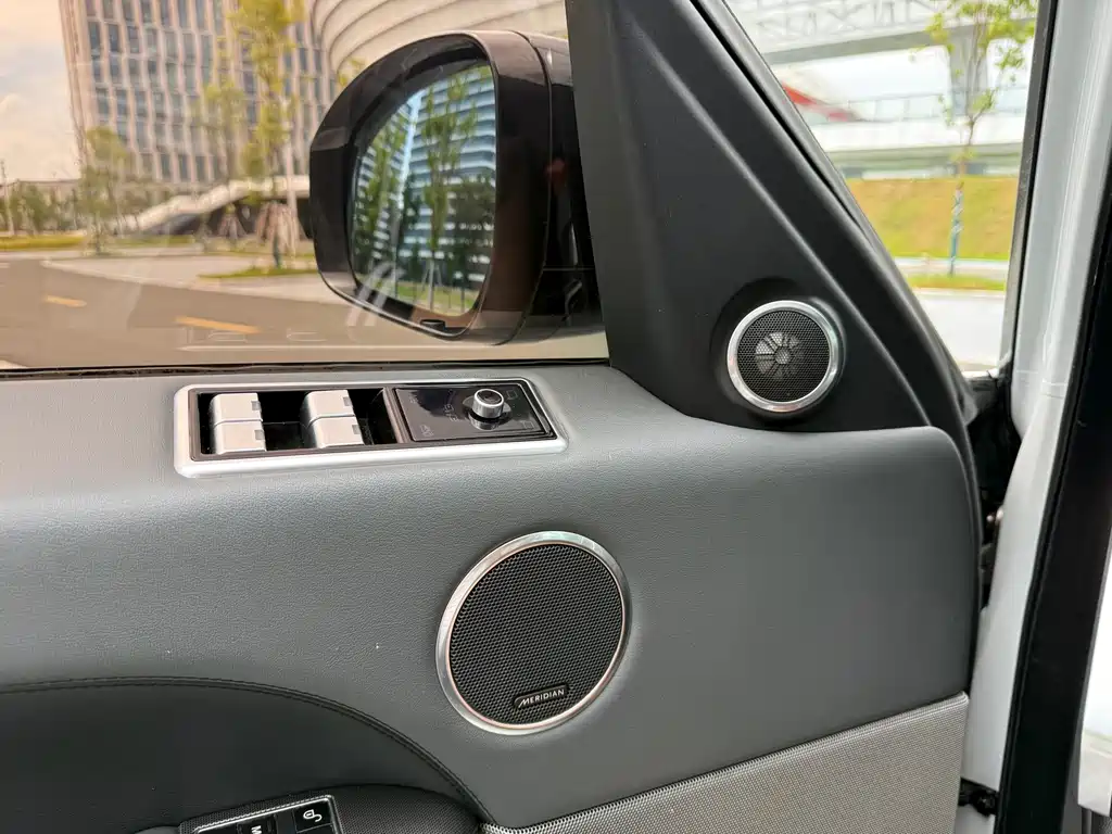 Land Rover Range Rover Sport 2014 — фото 18