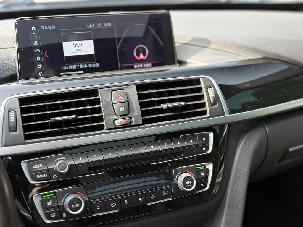 BMW 3 Series GT 2019 — фото 14