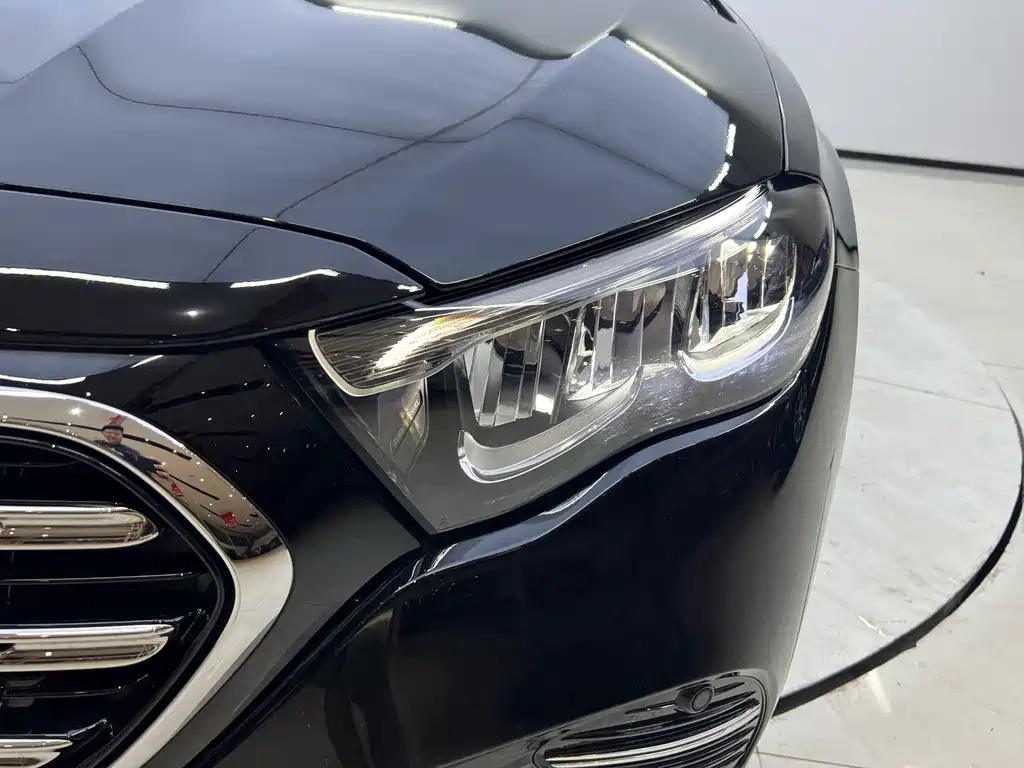 Mercedes-Benz E-Class 2025