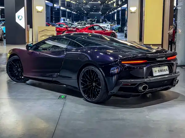 McLaren GT 2022