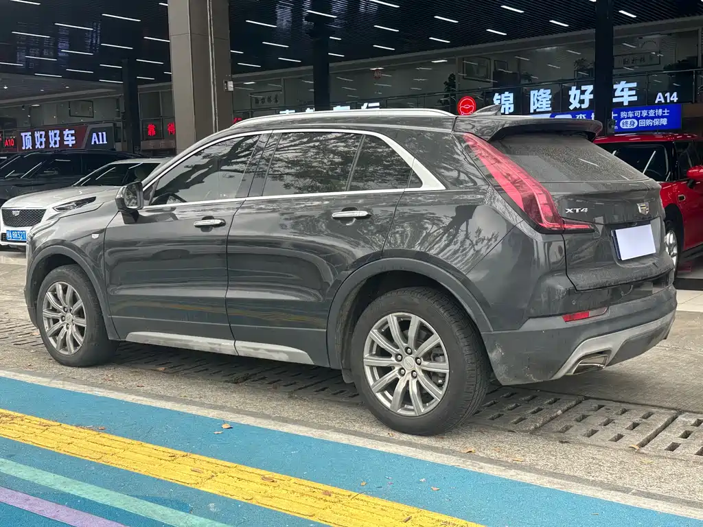 Cadillac XT4 2019 — фото 13