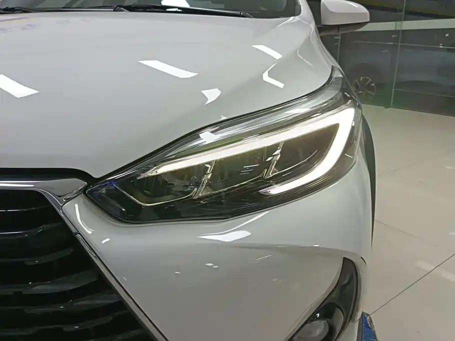 Toyota Yaris L 2021 — фото 5