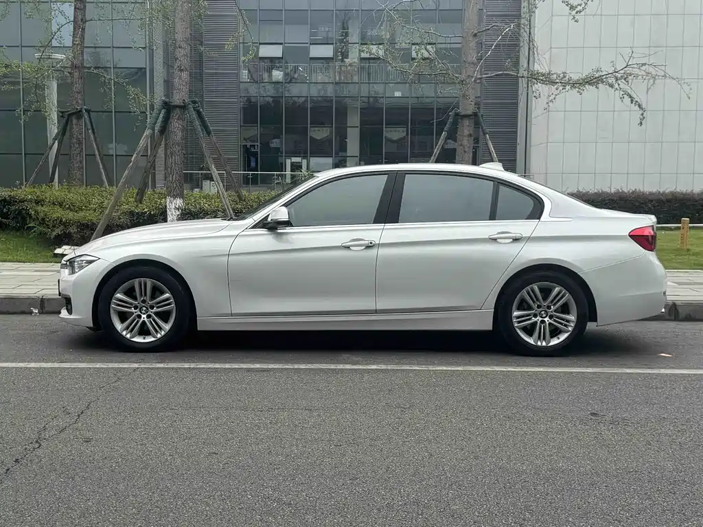 BMW 3 Series 2016