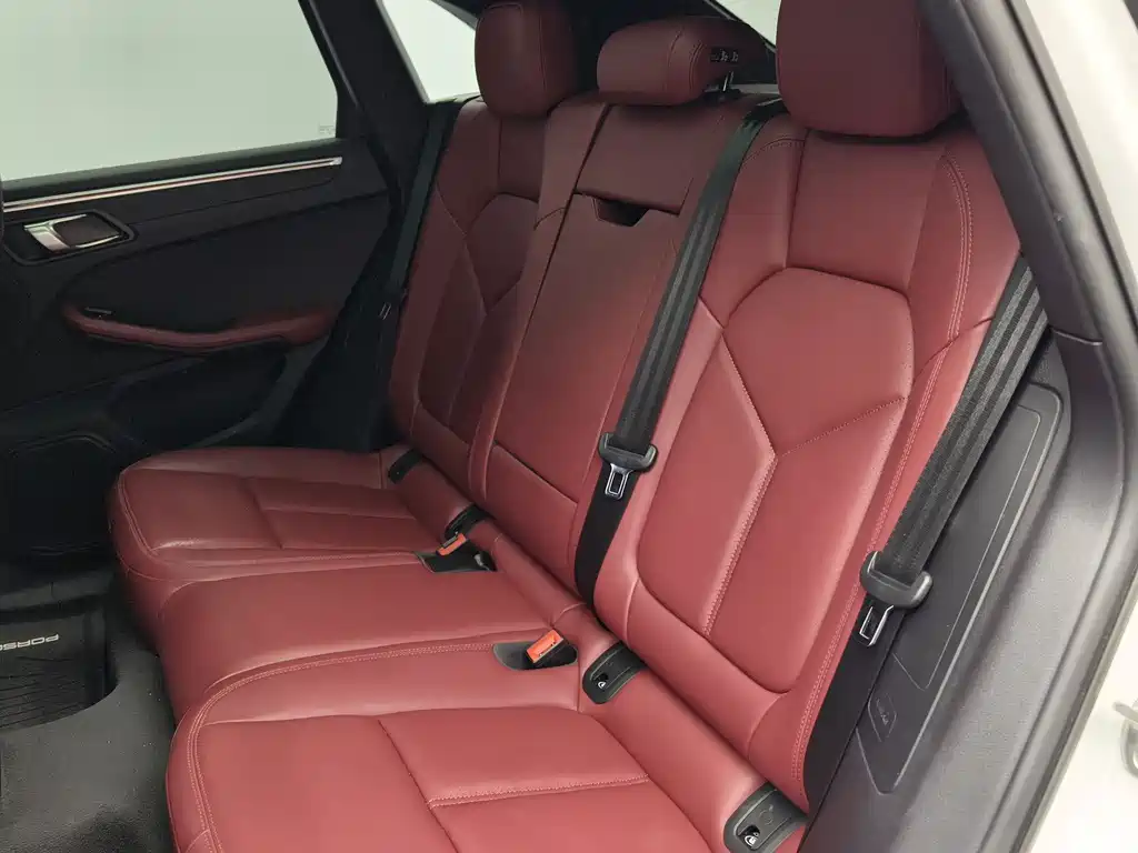 Porsche Macan 2023 — фото 10
