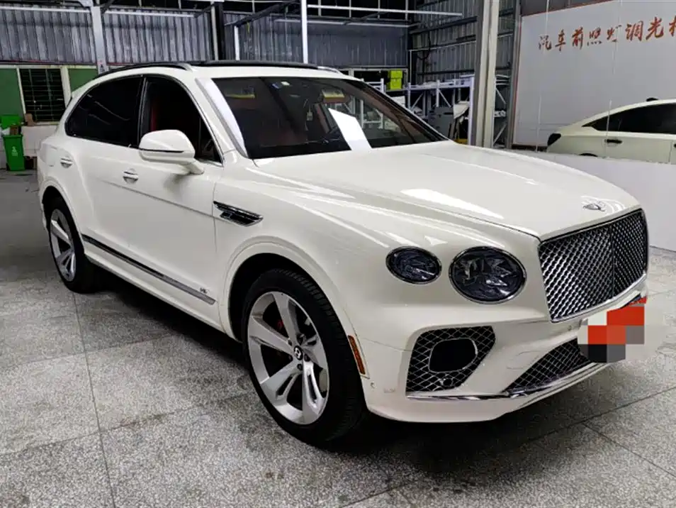 Bentley Bentayga 2022 — фото 2