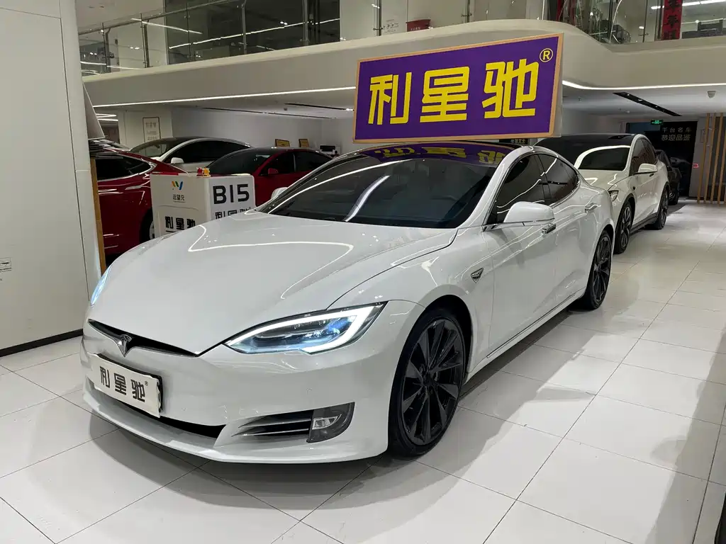 Tesla Model S 2021