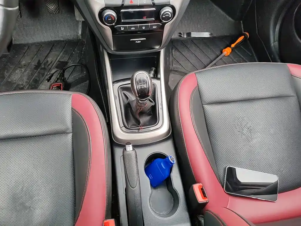 Changan Eado XT 2015 — фото 14