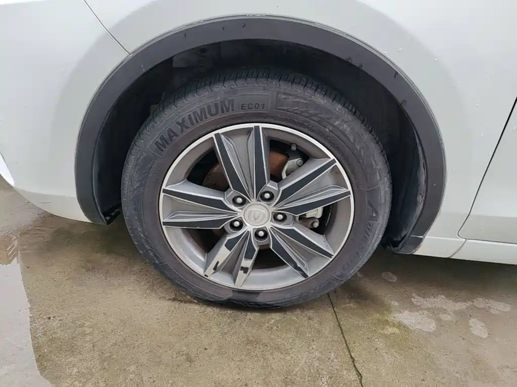 Changan Eado XT 2015 — фото 23