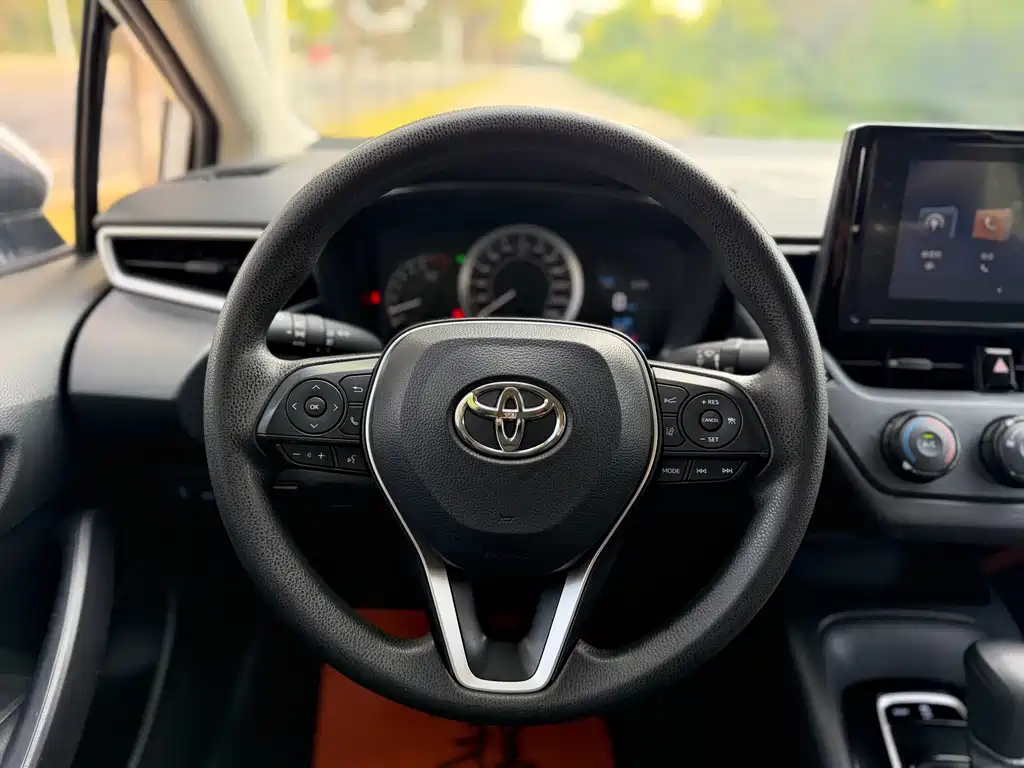 Toyota Corolla 2023 — фото 10