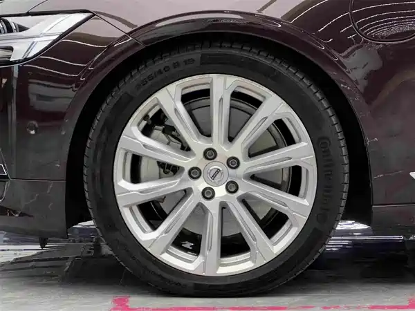Volvo S90 Plug-In Hybrid 2018