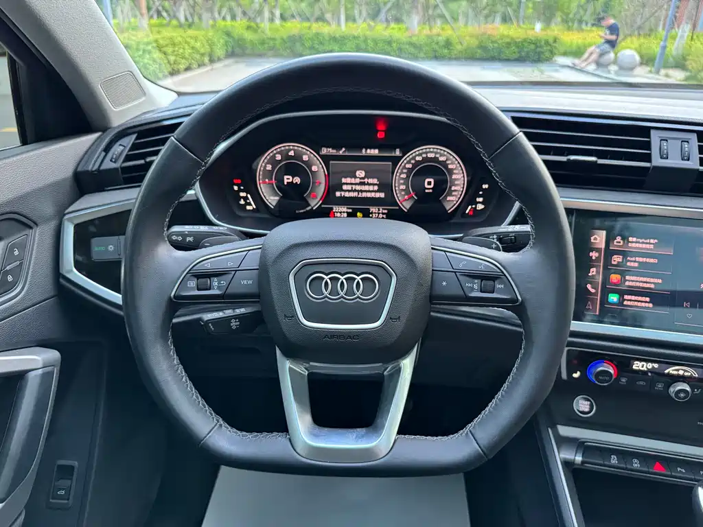 Audi Q3 2022 — фото 13