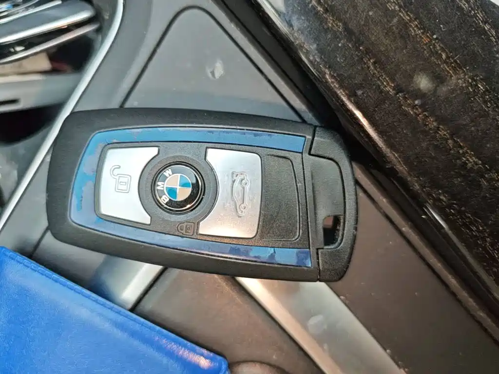 BMW 3 Series 2019 — фото 9