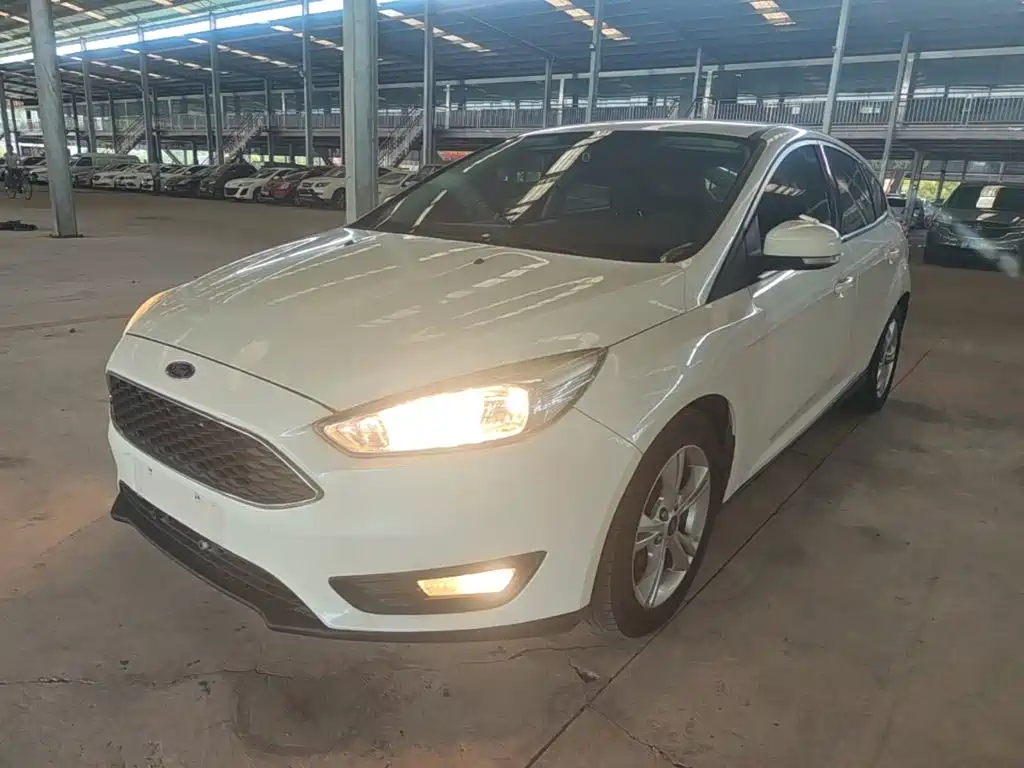 Ford Focus 2016 — фото 1