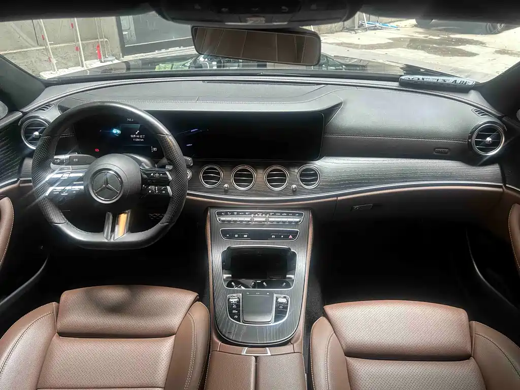 Mercedes-Benz E-Class 2022