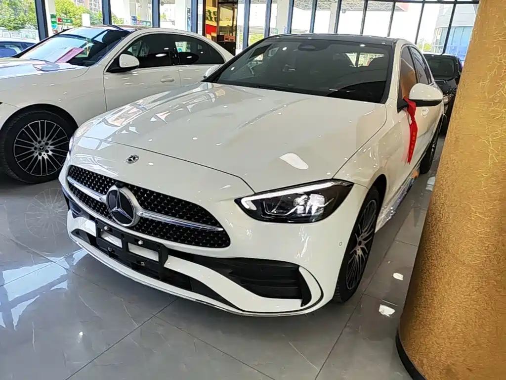 Mercedes-Benz C-Class 2024