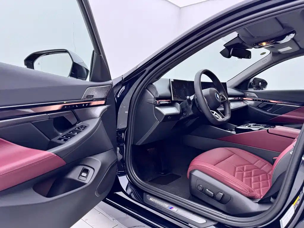 BMW i5 2025 — фото 4