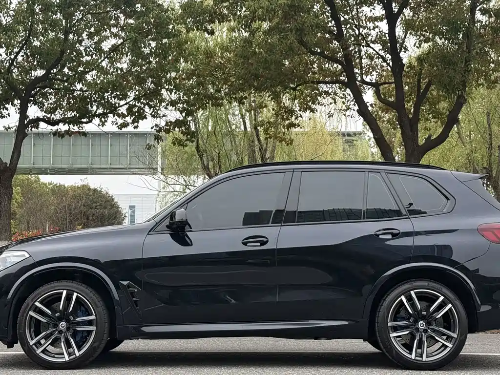 BMW X5 M 2022 — фото 3