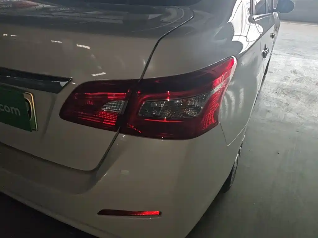 Nissan Sylphy EV 2019 — фото 8