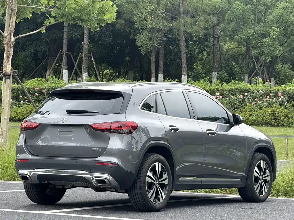 Mercedes-Benz GLA 2021
