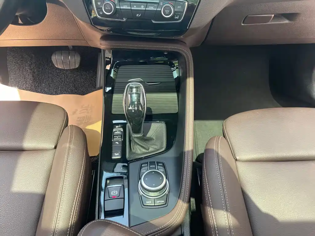 BMW X1 2021 — фото 12