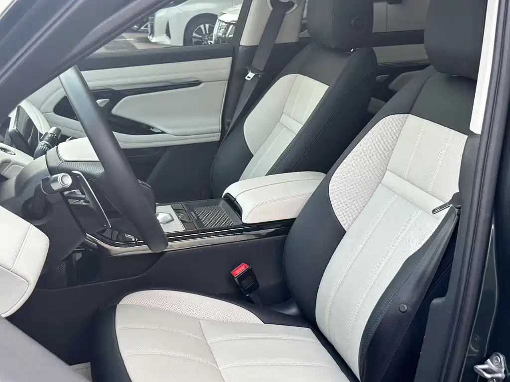 Land Rover Range Rover Evoque 2023 — фото 11
