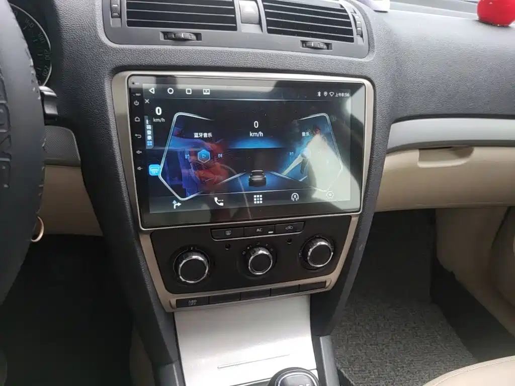 Skoda Octavia 2015 — фото 13
