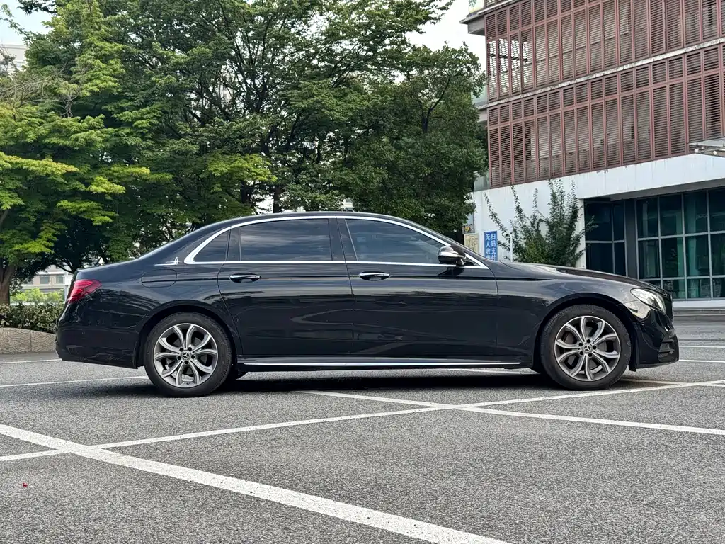 Mercedes-Benz E-Class 2020 — фото 8