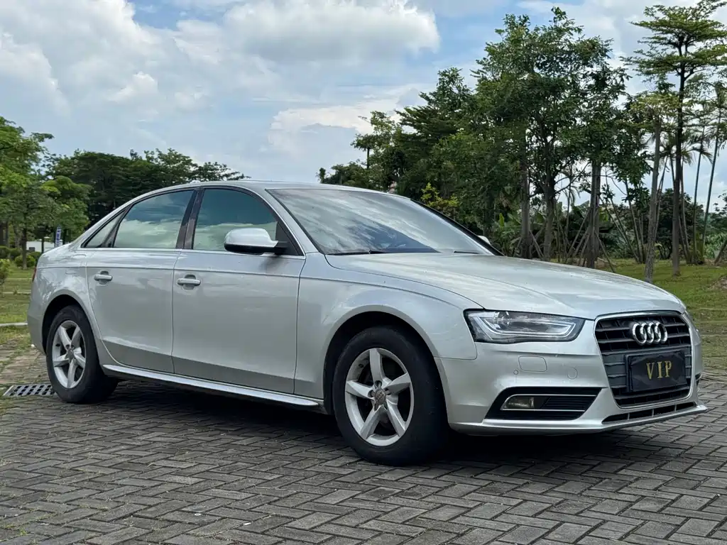 Audi A4L 2013