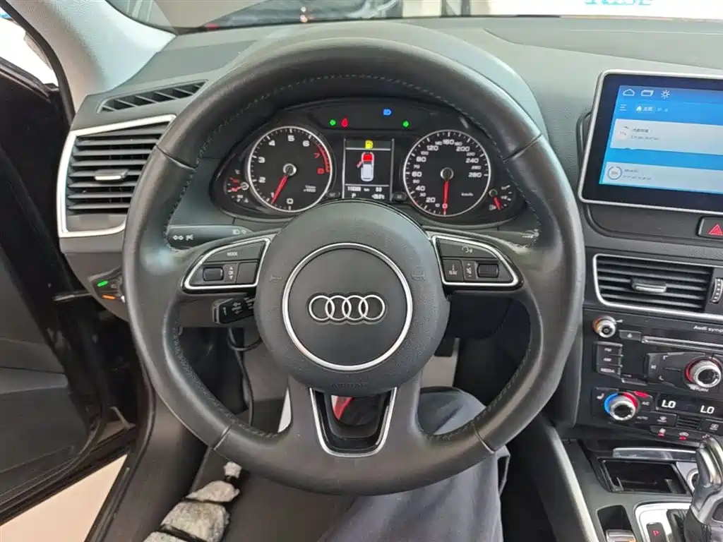 Audi Q5 2017 — фото 11