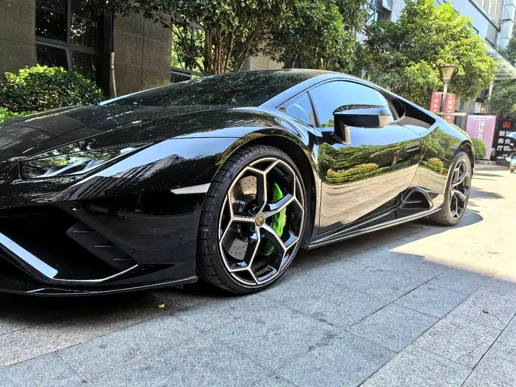 Lamborghini Huracán 2022